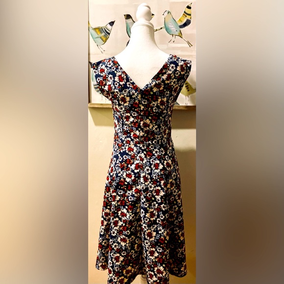 ESPRIT Floral (NO IRONING REQUIRED) Midi- Dress SIZE 8 Selling $90 (RRP $140)π - Picture 5 of 7